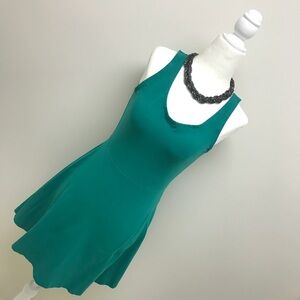 👗Express Green Plunge Back Dress Med
